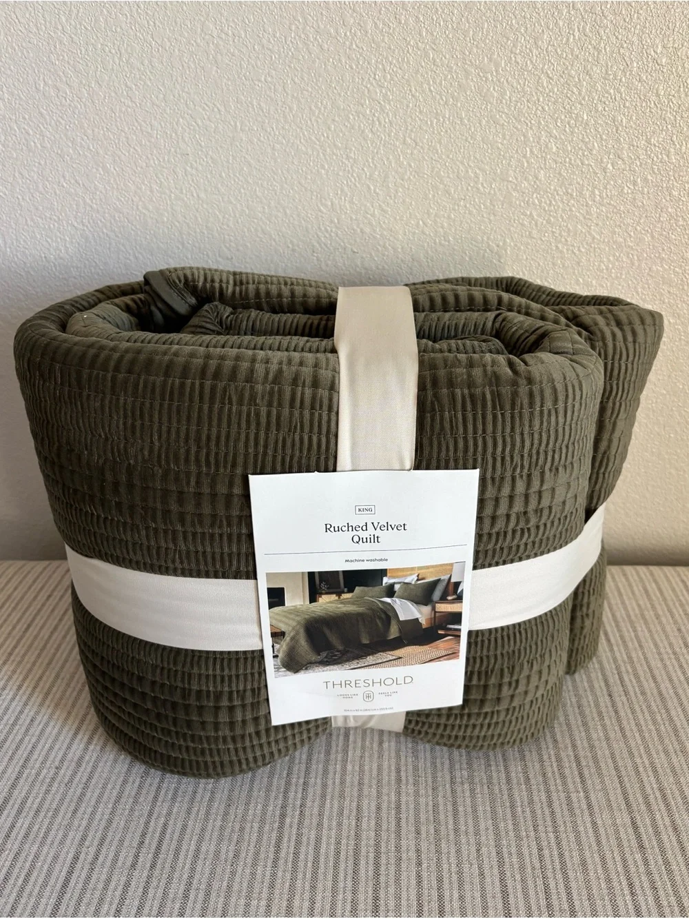 NWT King Ruched Velvet Quilt Green - Threshold